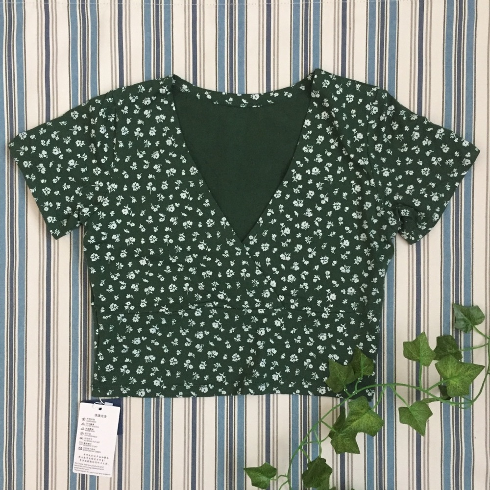 NWT Green Floral Amara Top Dupe